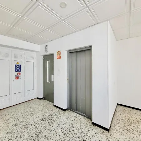 Among Plazas Appartement *