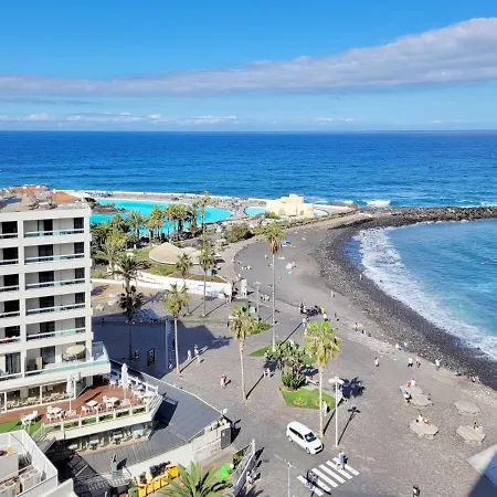 Among Plazas * Puerto de la Cruz (Tenerife)