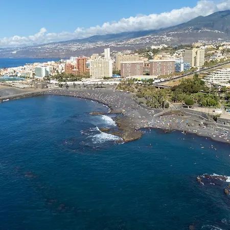 Among Plazas Puerto de la Cruz (Tenerife)